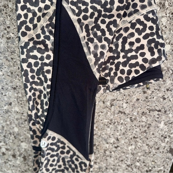 Lululemon Pedal To The Medal 7/8 Tight *Full-On Luxtreme - Size 4 🌟👟 - Picture 13 of 14